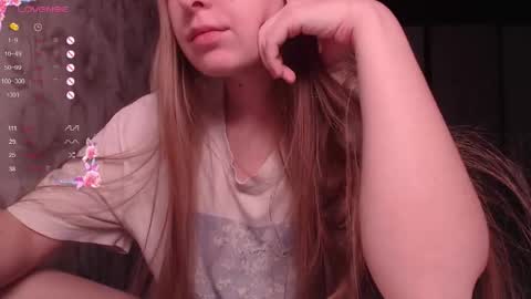 Luna online show from October 2025 08:42:01 PM