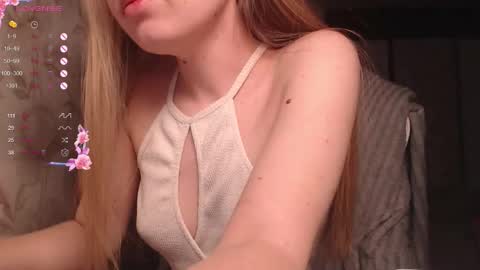 Snapshot of luna_loveisgood chatting on February 2026 10:57:02 PM Luna online show from February 2026 10:57:02 PM