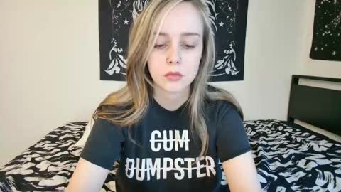 Luna online show from February 2025 08:55:01 PM