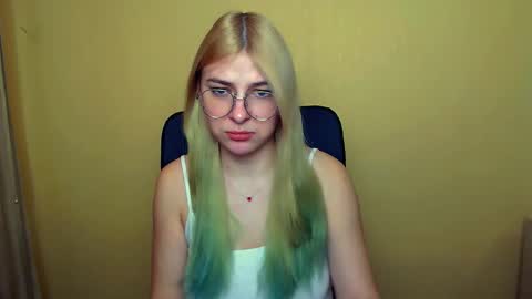 Luna online show from January 2025 11:37:02 AM