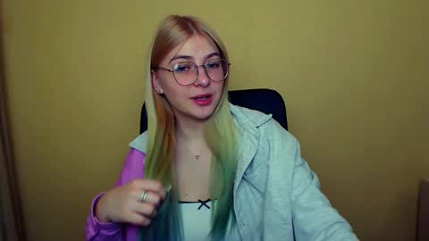 Luna online show from January 2025 08:30:01 AM