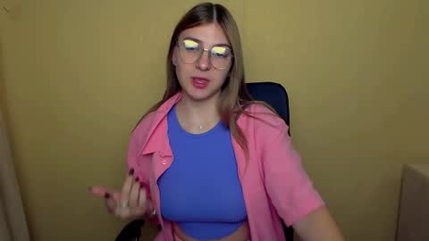 Luna online show from October 2025 09:50:02 AM