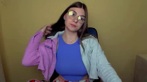 Luna online show from October 2025 09:19:02 AM