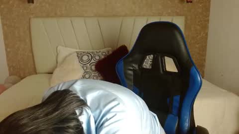 Luna  online show from October 2025 05:29:02 AM