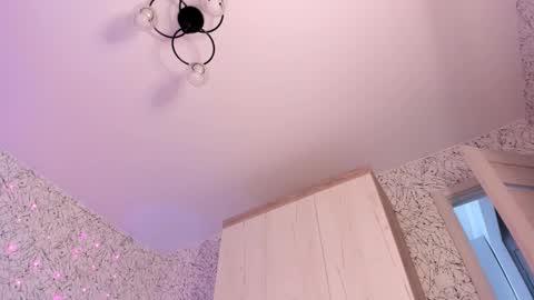 Snapshot of luna_moran chatting on March 2025 07:08:02 AM Lina online show from March 2025 07:08:02 AM