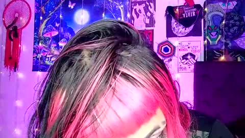 MISS LUNA  online show from March 2025 05:49:02 PM