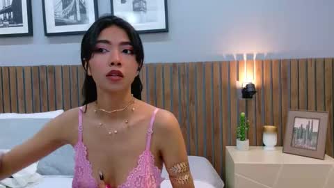 LUNA  online show from February 2026 04:02:01 PM