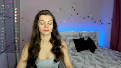 luna_smille online show from March 2025 08:19:02 AM