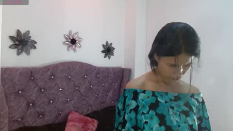 luna_starr69 online show from November 2025 02:27:02 PM