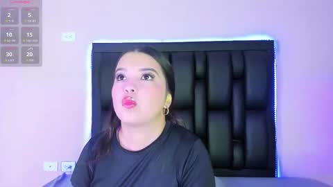 Luna  online show from November 2025 12:15:02 PM