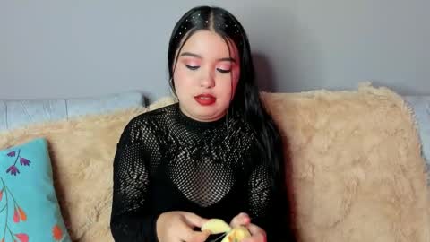 Luna  online show from February 2026 08:58:01 PM