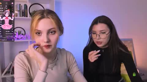 Luna online show from September 2025 08:01:02 PM