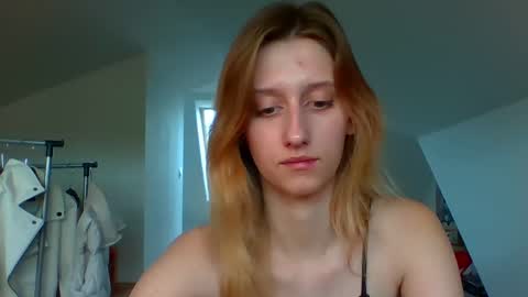 L U N A  online show from December 2024 11:08:02 AM