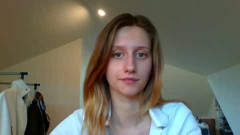 L U N A  online show from February 2025 03:05:01 PM