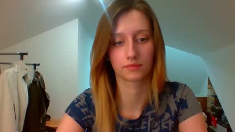 L U N A  online show from February 2025 04:48:01 PM