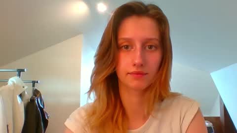 L U N A  online show from February 2025 07:56:02 AM