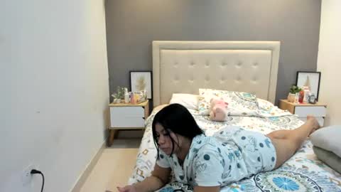 Snapshot of lunaa08 chatting on June 2026 05:57:01 AM lunaa08 online show from June 2026 05:57:01 AM