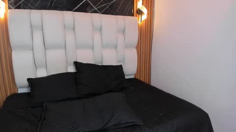 Luna online show from February 2026 05:42:01 PM