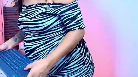 Lunaa rossee  online show from May 2026 01:16:02 PM