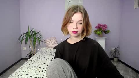 Snapshot of lunaastar_ chatting on December 2024 10:38:02 AM lunaastar_ online show from December 2024 10:38:02 AM