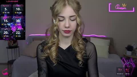 Snapshot of lunabelli chatting on April 2026 06:33:02 AM LunaBelli online show from April 2026 06:33:02 AM