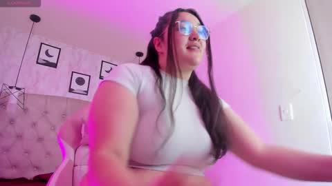 Luna online show from March 2026 07:06:02 PM