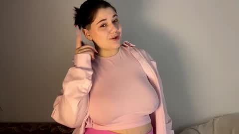 Snapshot of lunablakes chatting on March 2026 08:32:02 AM Luna online show from March 2026 08:32:02 AM