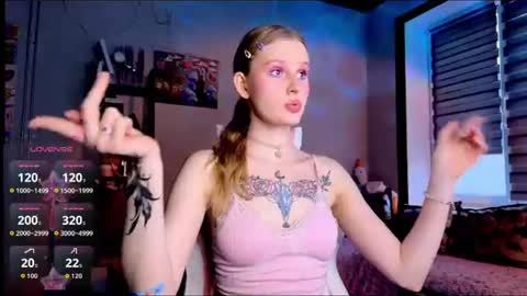 Snapshot of lunacyy chatting on July 2026 05:04:02 PM Britney online show from July 2026 05:04:02 PM