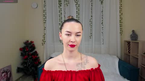 lunadairy1_ online show from January 2026 12:30:01 PM