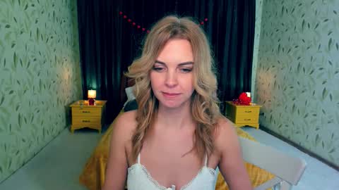 Snapshot of lunaflinn chatting on March 2026 07:15:01 AM lunaflinn online show from March 2026 07:15:01 AM