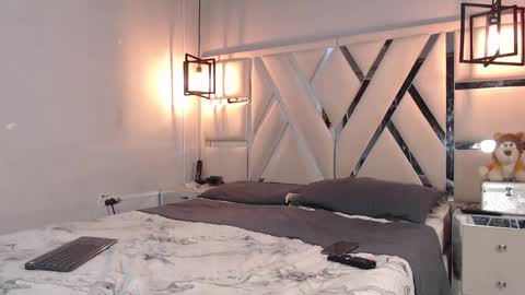 LUNA online show from February 2025 12:07:01 AM