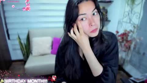 Luna online show from November 2025 03:05:02 AM