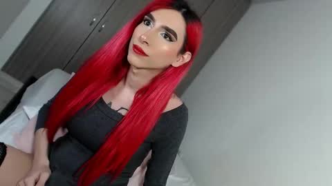 Snapshot of lunahot05xxx chatting on January 2025 10:57:01 PM LUNA online show from January 2025 10:57:01 PM