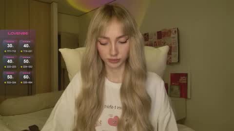 Luna online show from March 2026 02:02:01 AM