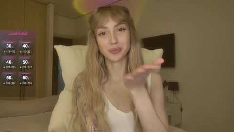 Luna online show from May 2026 12:38:01 AM