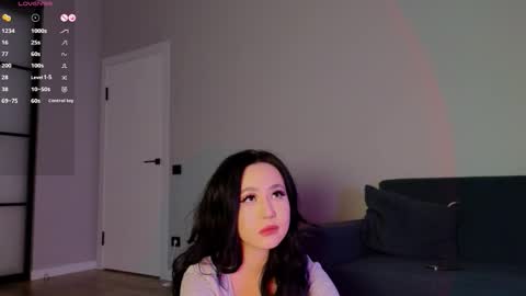 Luna online show from September 2025 07:30:02 PM