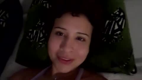 lunaloopzz online show from April 2026 04:46:01 AM