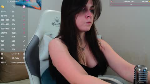 Luna online show from December 2024 07:48:02 PM