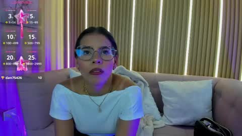 Snapshot of lunamillers_ chatting on May 2026 04:30:02 AM lunamillers_ online show from May 2026 04:30:02 AM