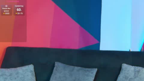 Luna online show from December 2024 12:11:01 PM