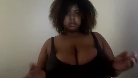 lunamoth00 online show from February 2026 08:05:01 PM