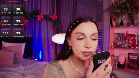 Luna  next streams Mon Fri Sat Sun 8pm-5am gmt0 online show from December 2024 12:05:02 AM