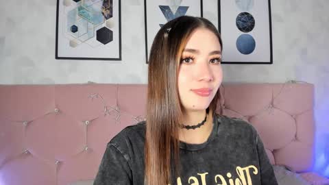 Luna  online show from December 2024 09:40:02 PM