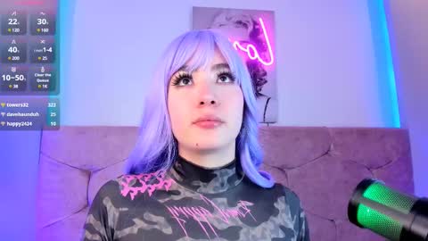 Luna  online show from February 2025 01:25:02 AM