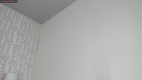 Luna  online show from November 2025 04:31:02 PM