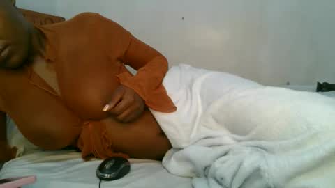 Snapshot of lunargoddess45 chatting on November 2025 02:00:02 AM lunargoddess45 online show from November 2025 02:00:02 AM