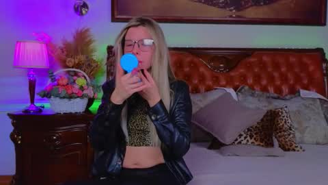 Luna Rishi online show from February 2026 06:19:02 AM