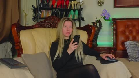 Luna Rishi online show from April 2026 06:22:02 AM