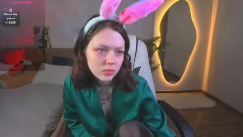 Lily online show from April 2026 05:37:02 AM