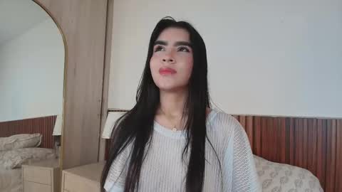Luna Rousse online show from May 2026 02:05:02 AM